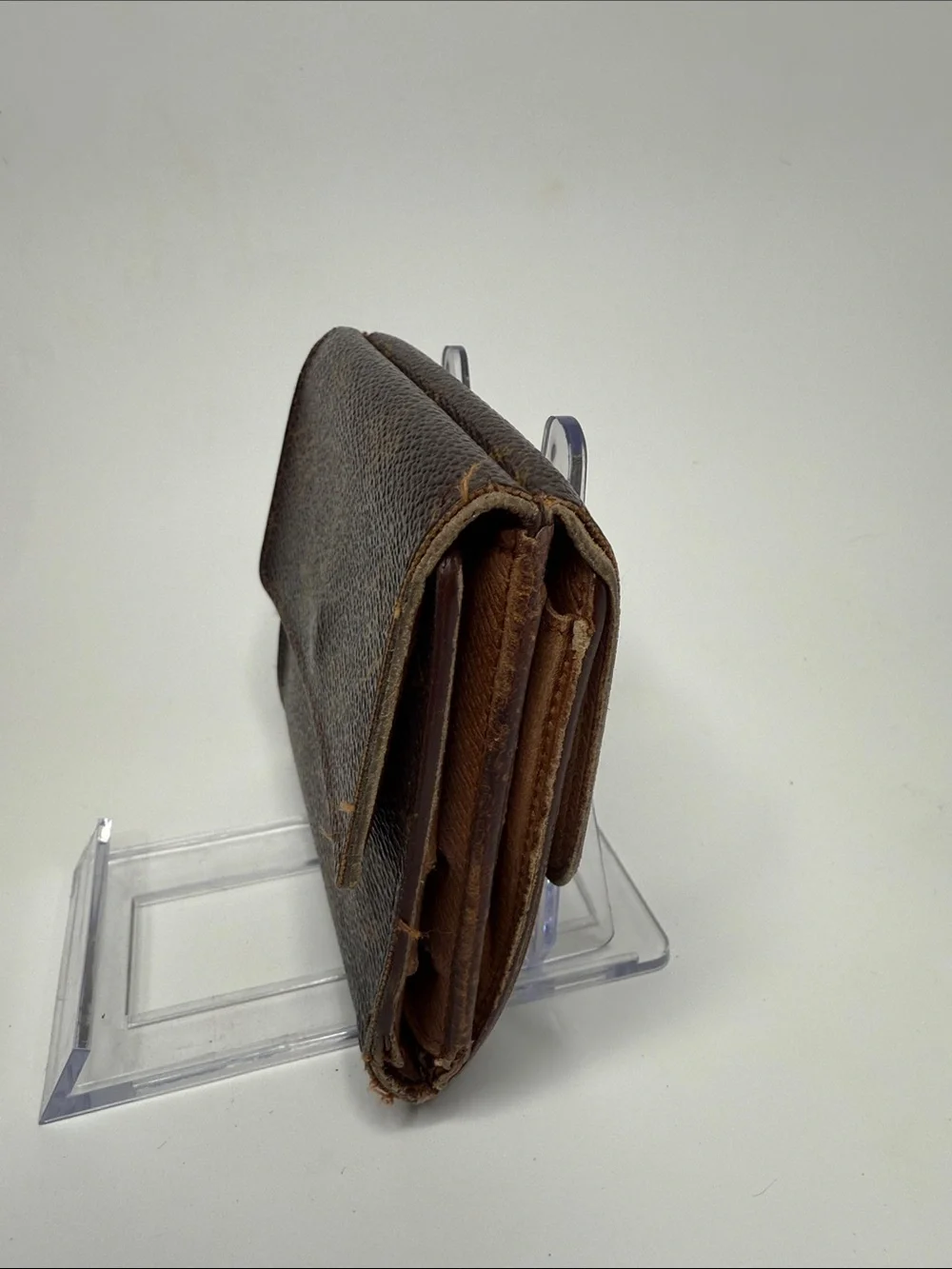 Louis Vuitton Elise Brown Monogram Wallet Tri-Fold | Unisex | Pre-Owned |